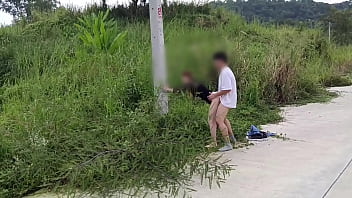 Bring a female friend to fuck on the side of the road. Bring a female friend to fuck on the side of the road. 带个女性朋友在路边操